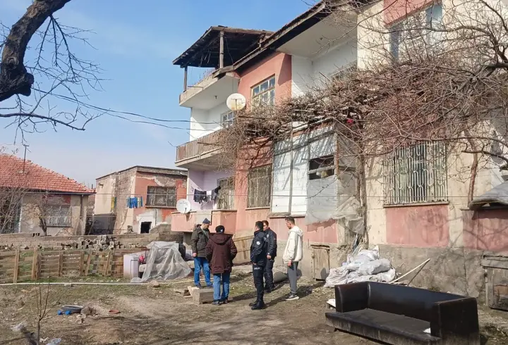 Kayseri'de 2'nci kattan düşen çocuk yaralandı