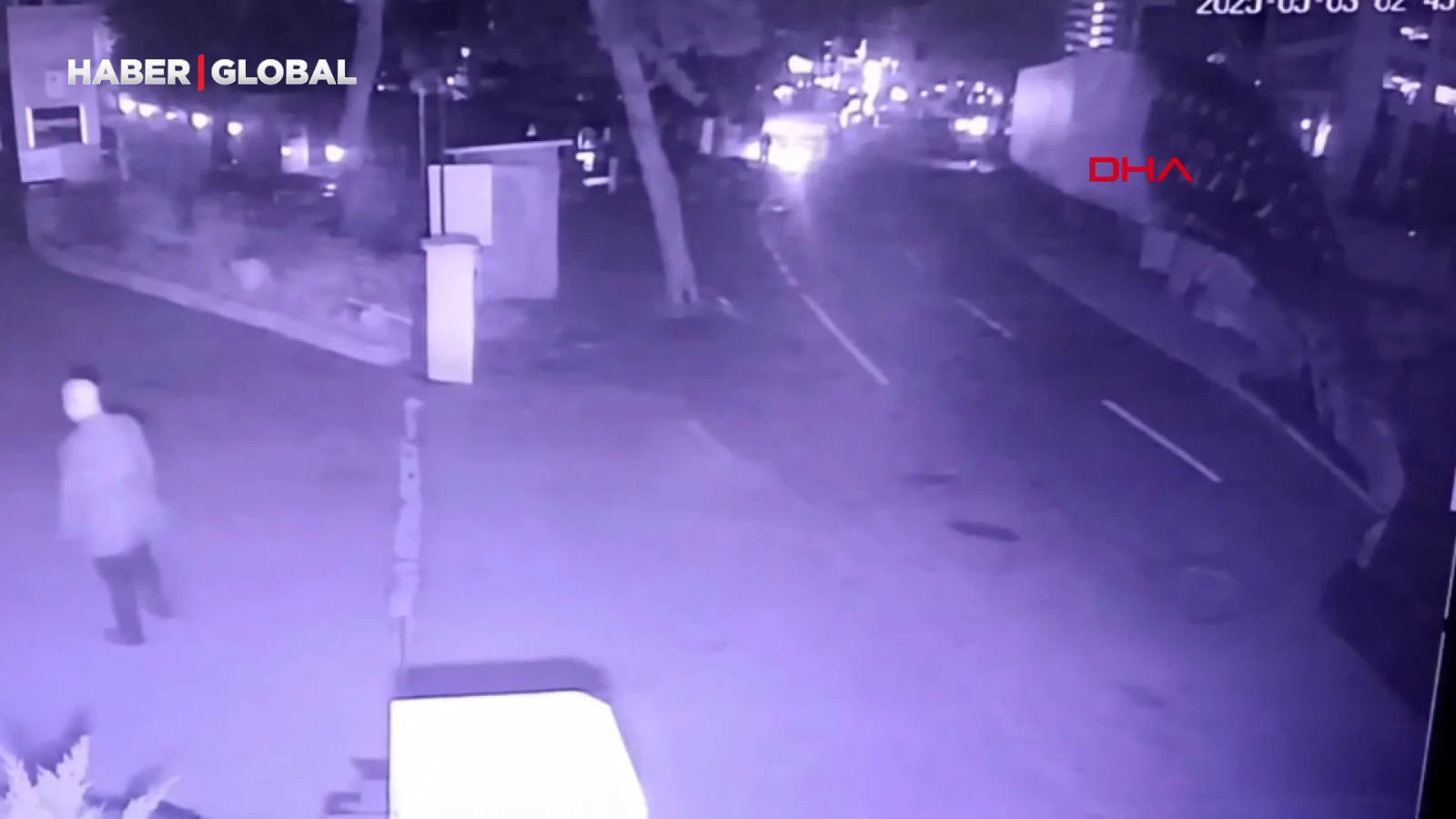 Sarıyer'de korkunç dakikalar: Yolun çöktüğü anlar kamerada