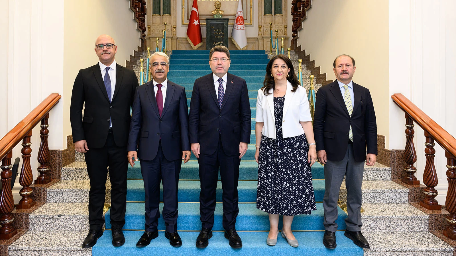 Adalet Bakanı Tunç ile görüşme gerçekleştiren DEM Parti heyetinden ilk açıklama