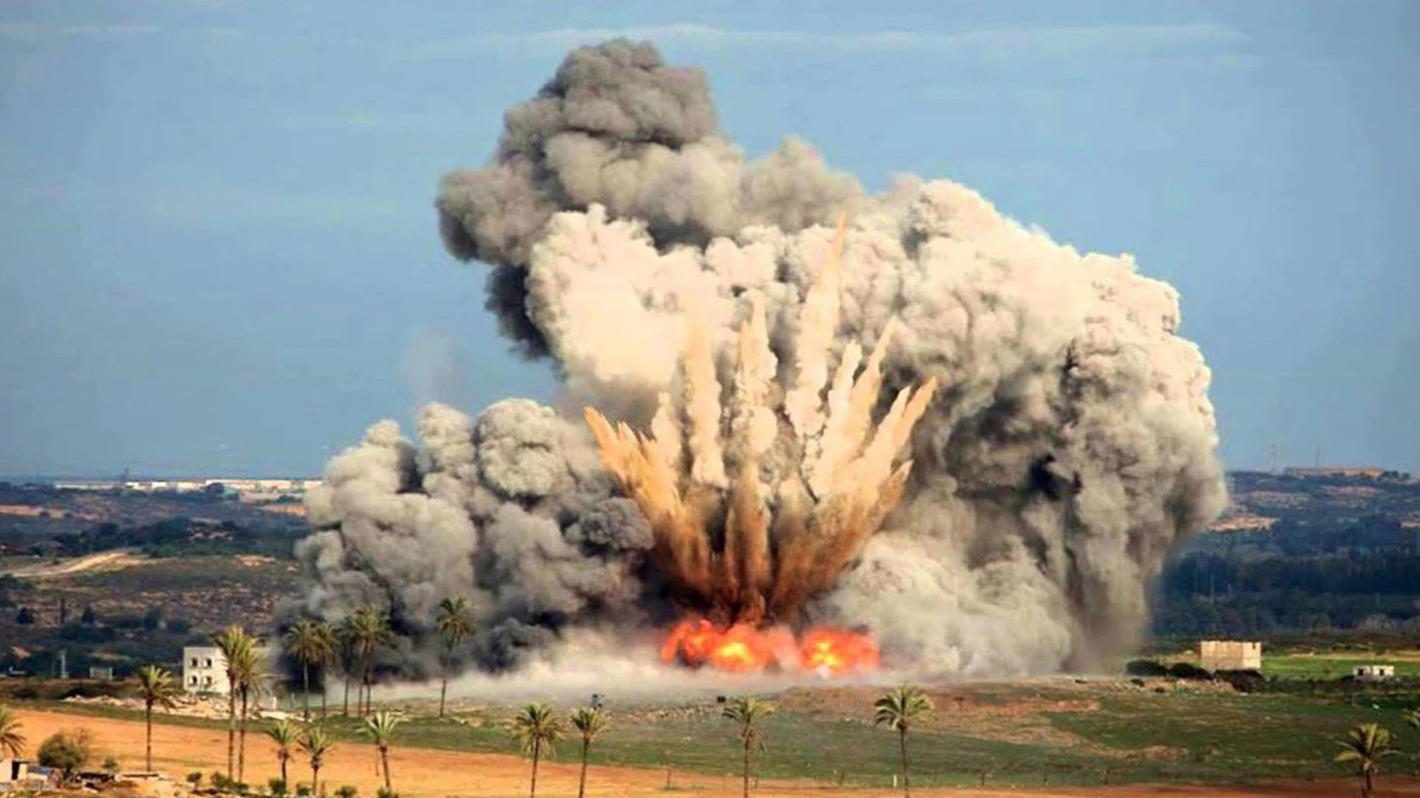 ABD 'Moab'ı Hazırlıyor, İran'a 11 Tonluk Bomba Mı Atılacak?