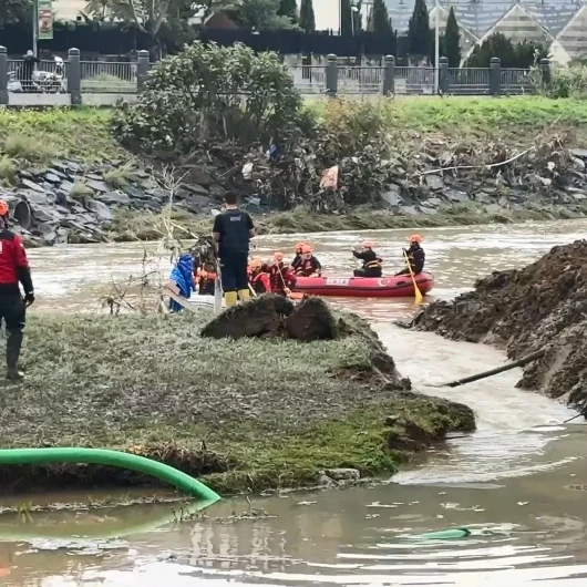 Sel Felaketinde Kayıplar Aranıyor! Kağıthane’de Gölet İçin Harekete Geçildi