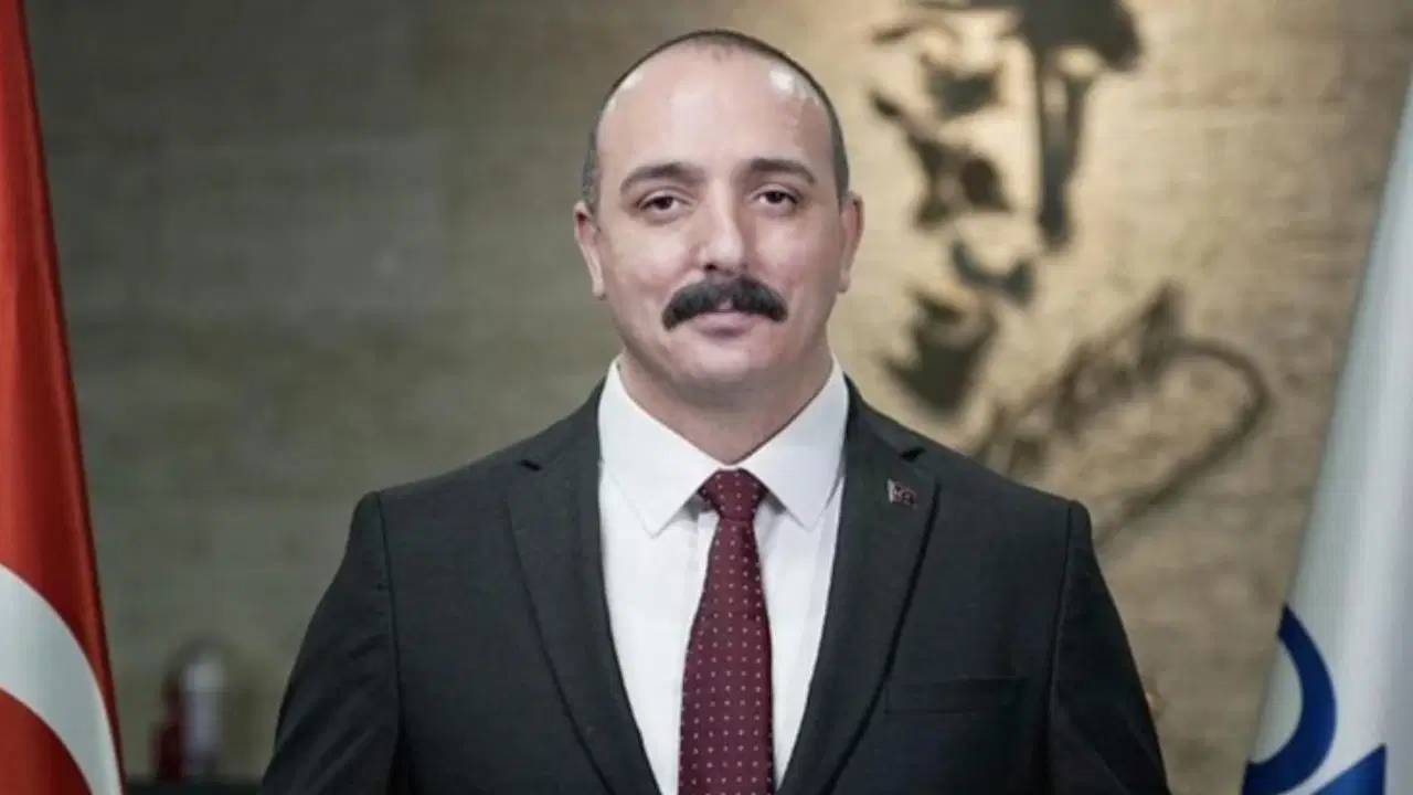 CHP’den İstifa Eden Belediye Başkanı Yeni Parti’ye Geçti