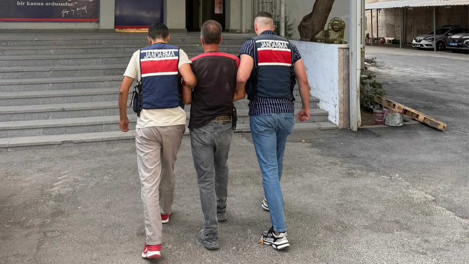 Kırıkkale'de iki firari hükümlü yakalandı