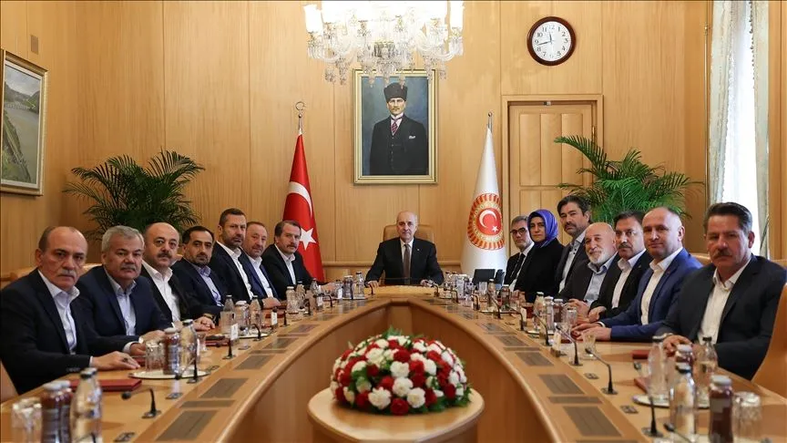 TBMM Başkanı Kurtulmuş, Memur-Sen Başkanlar Kurulunu kabul etti