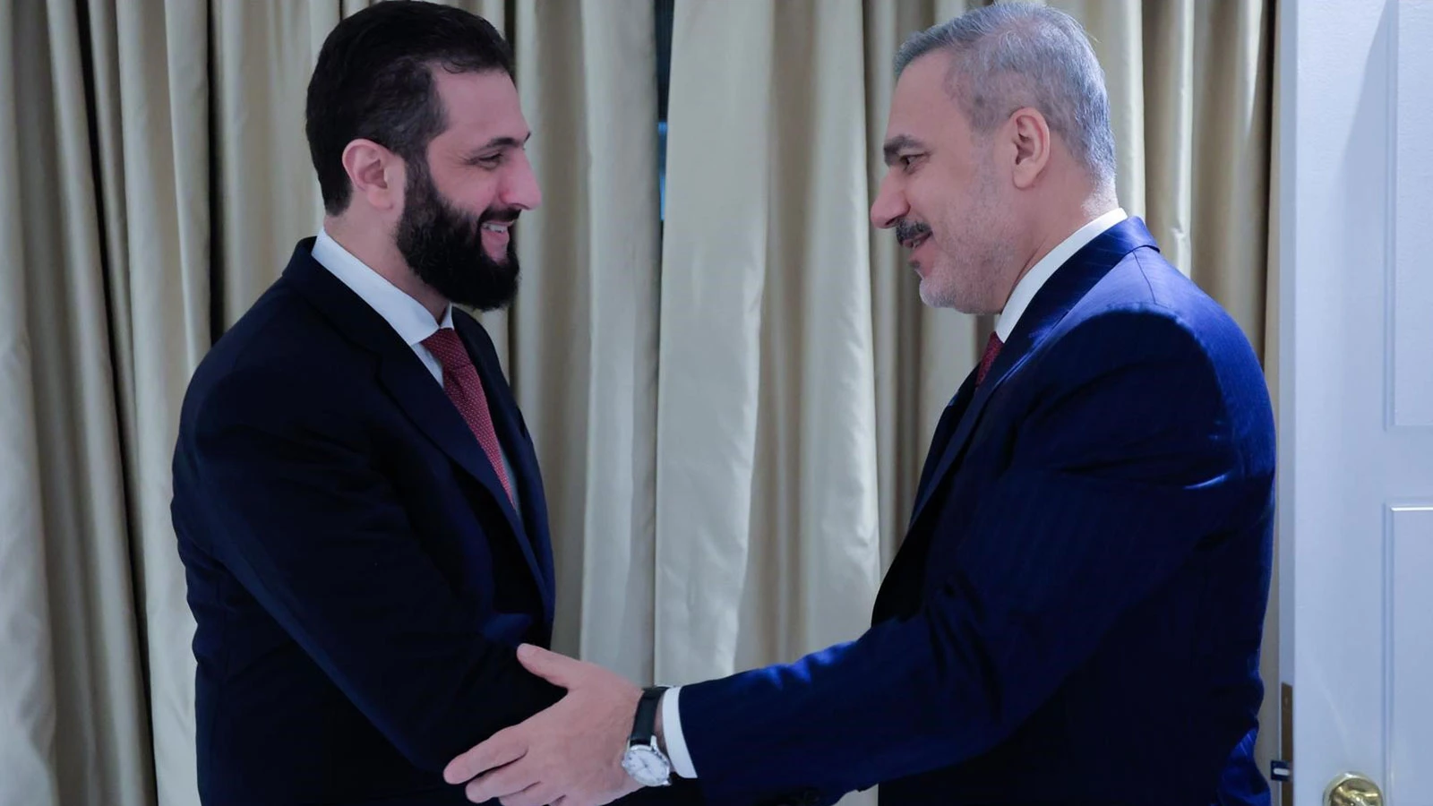 Bakan Fidan, ABD'de Suriye Cumhurbaşkanı eş-Şara ile görüştü