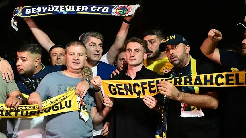 Kerem Aktürkoğlu, Fenerbahçe için İstanbul'a geldi