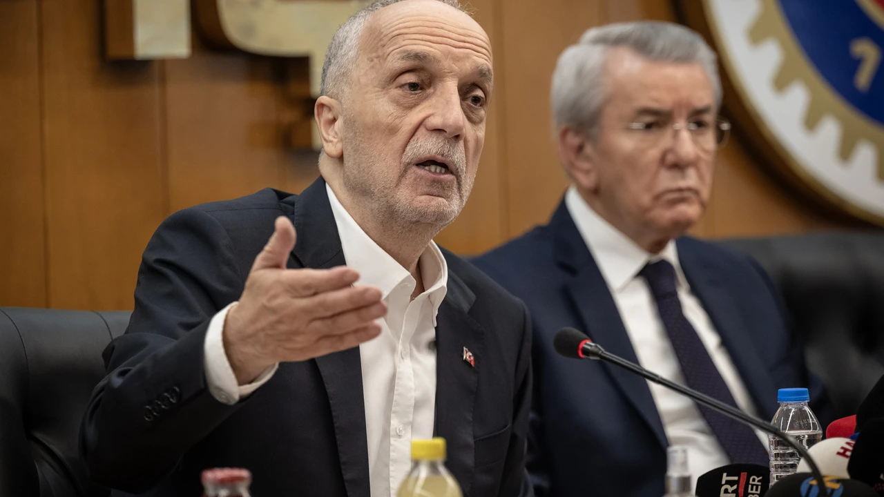 Kamu işçisinin toplu sözleşme görüşmeleri sürüyor: Türk-İş grev kararı alacak