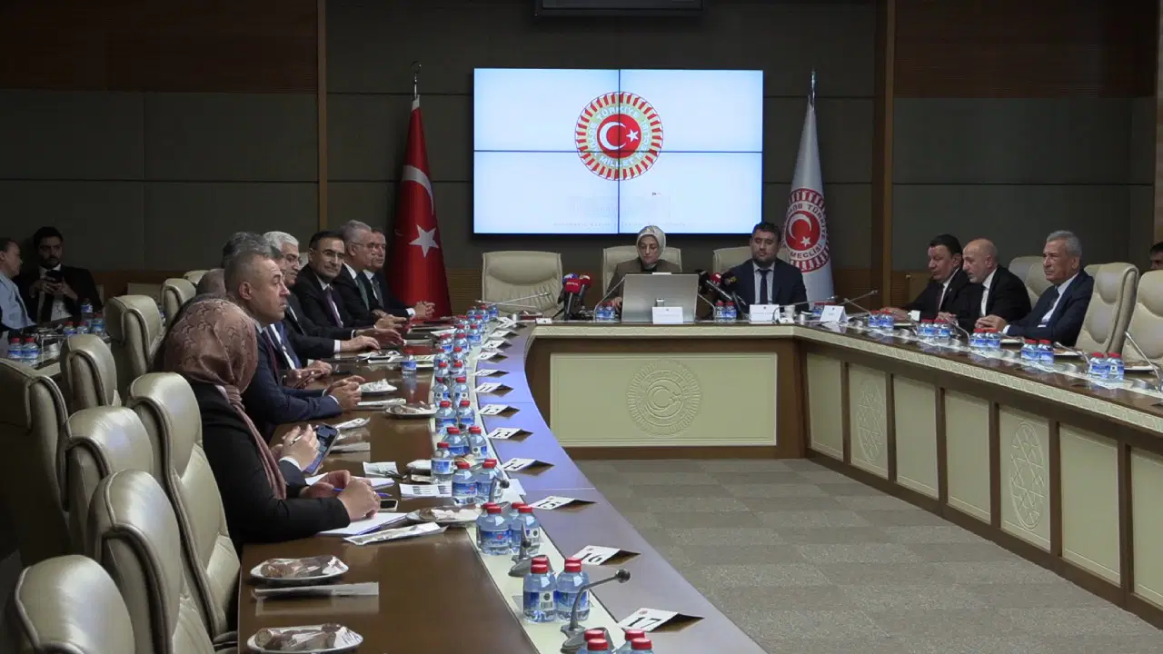 TBMM Okul Olayları Ve Dijital Riskler Araştırma Komisyonu Başkanı İsa Mesih Şahin Oldu