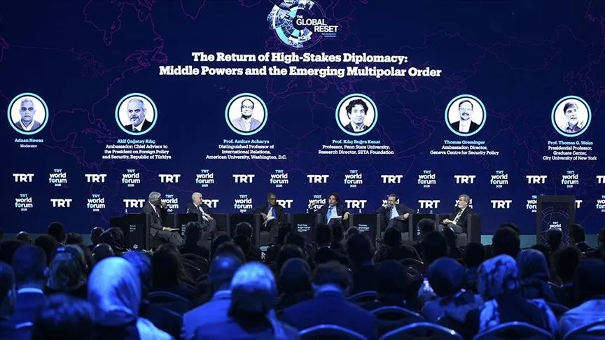 TRT World Forum 2025'te orta güçteki ülkelerin küresel diplomasideki rolü ele alındı