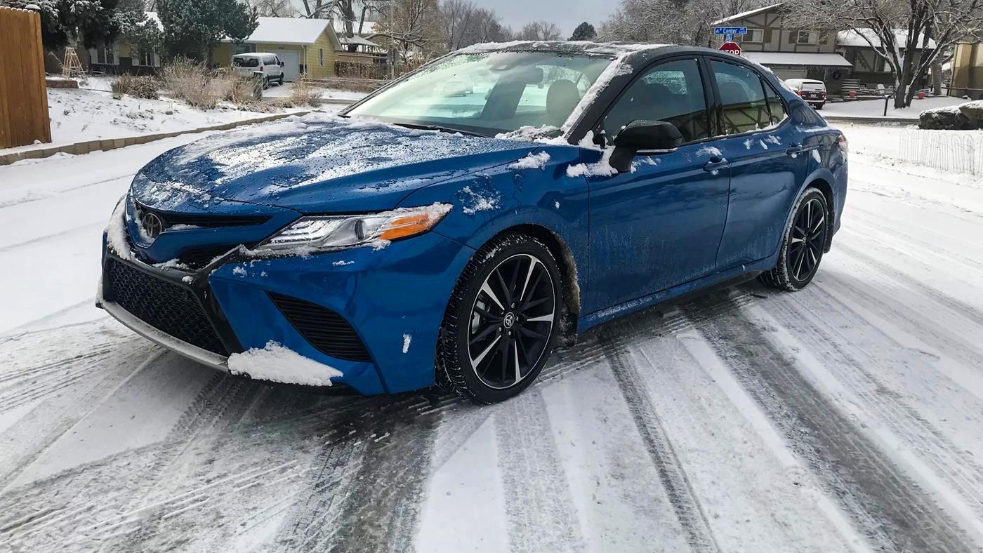 Almanya'da Toyota sahiplerine soğuk duş: Popüler özellik devre dışı bırakıldı