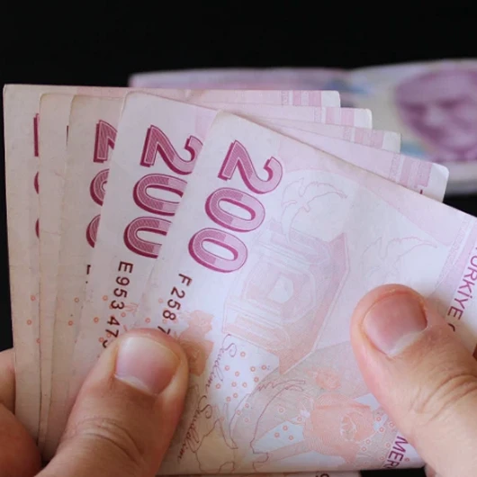 Yeni Asgari Ücret İçin İlk Rakam Geldi: Kulislerdeki Zam Oranı Dikkat Çekti