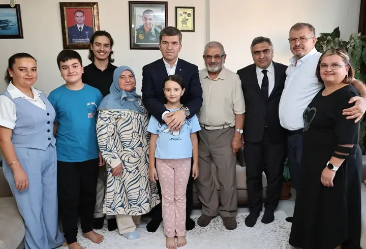 Amasya Valisi Bakan, Merzifon’da ziyaretlerde bulundu