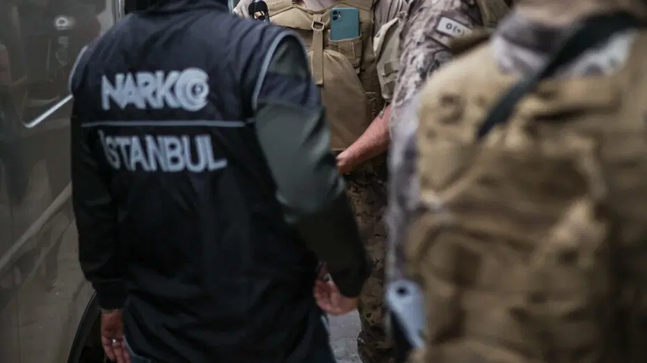 "Hayırsever" Gibi Davranıyorlardı. Uyuşturucu Baronları Deşifre Oldu, "Abla" Ve "Baroniçe" De Var