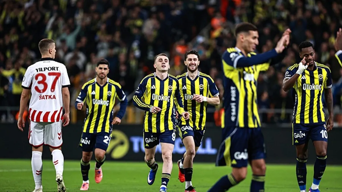 Fenerbahçe Süper Kupa finalinde Galatasaray'ın rakibi oldu! İşte maçın özeti