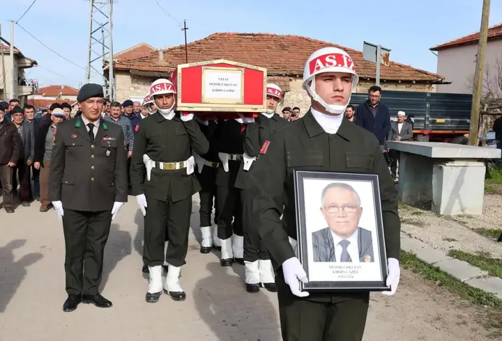 Kıbrıs gazisi askeri törenle uğurlandı