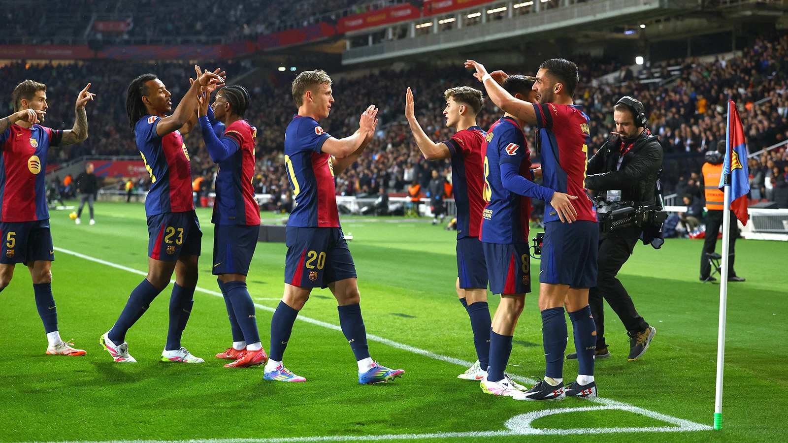 Barcelona erteleme maçında Osasuna'yı farklı yendi