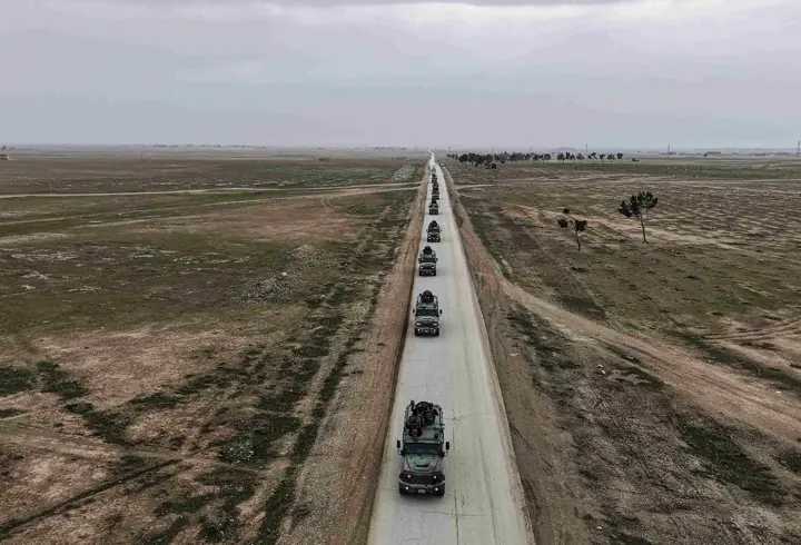 Suriye birlikleri Haseke'de: Halk coşkuyla karşıladı