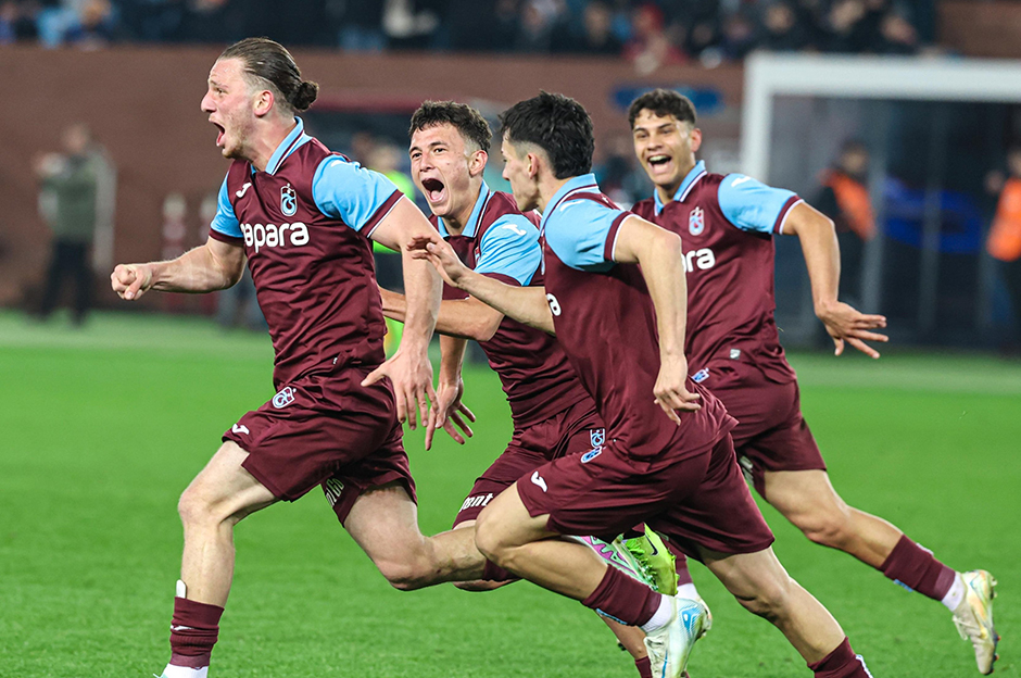 Trabzonspor - Barcelona (Canlı anlatım)