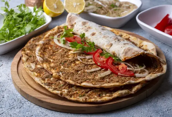 Taklit ve hileli gıda listesi güncellendi! Lahmacunun tadı yine kaçtı...