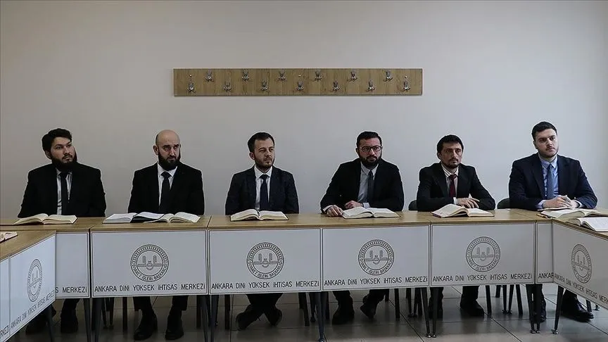 Diyanet Akademisinden bugüne kadar 10 bin 725 din görevlisi mezun oldu