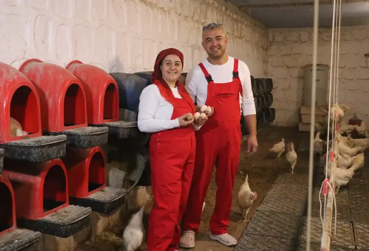 Şehir yaşamından sıkılan çift, 10 dönümlük çiftlik kurup doğal hayata döndü