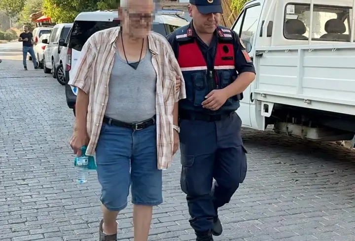 Aydın’da evinde 2 bin 100 adet sentetik ecza ele geçirilen şüpheli; ‘Raporum var ben içiyorum’ dedi