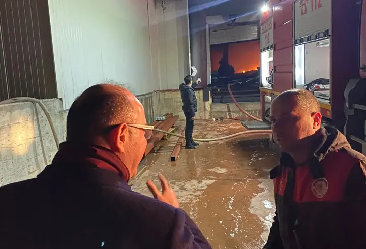 Osmaniye'de tavuk kesimhanesinde yangın (2)