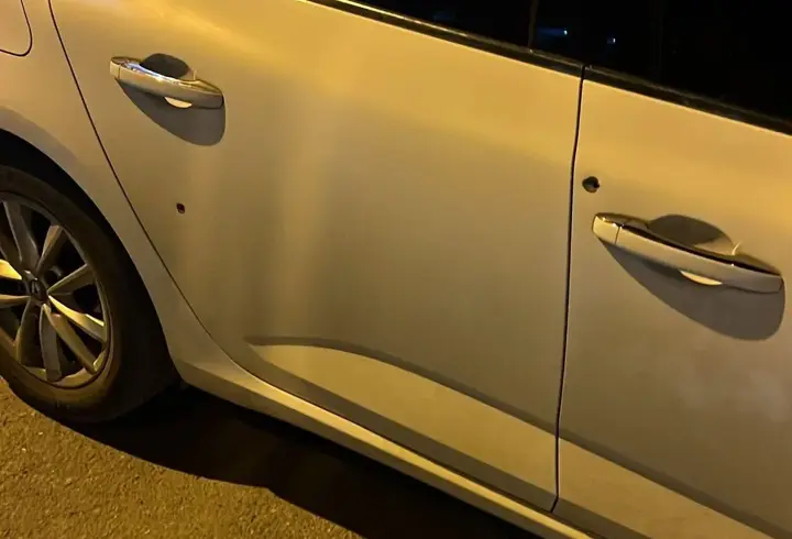 Seyir halindeki otomobilde 2 kişinin yaralandığı silahlı saldırıya 2 tutuklama