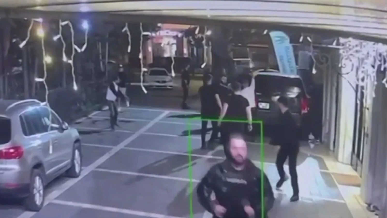 İstanbul'un göbeğindeki gece kulübü önünde silahlı çatışma! 1 ölü, 1 yaralı