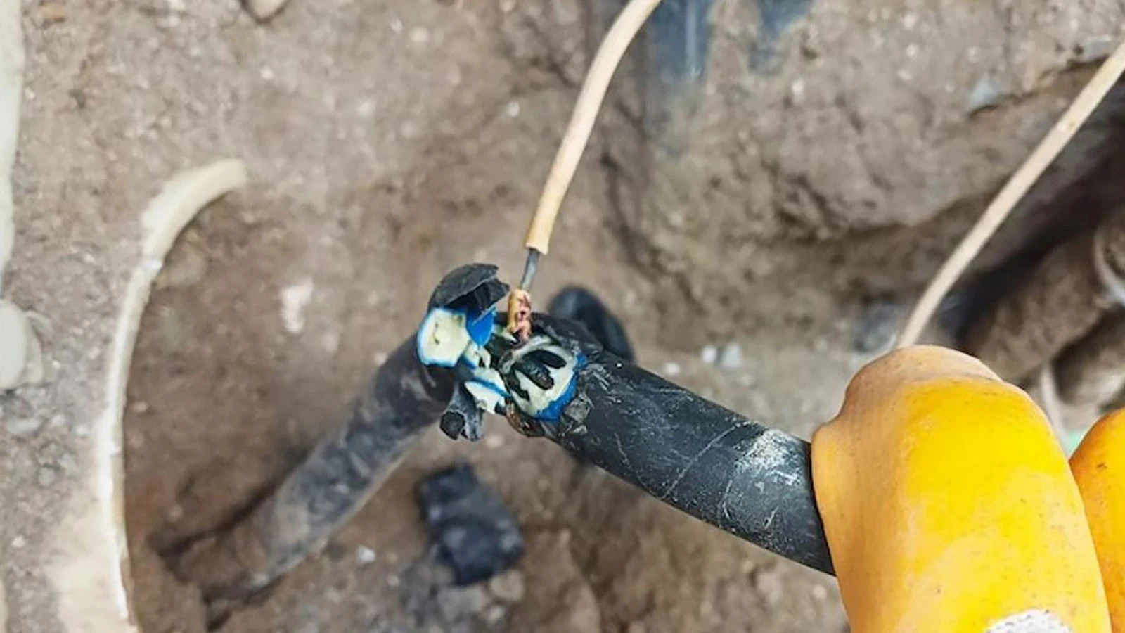 Faturanın görünmeyen yükü, Güneydoğu’da elektrik bilmecesi!