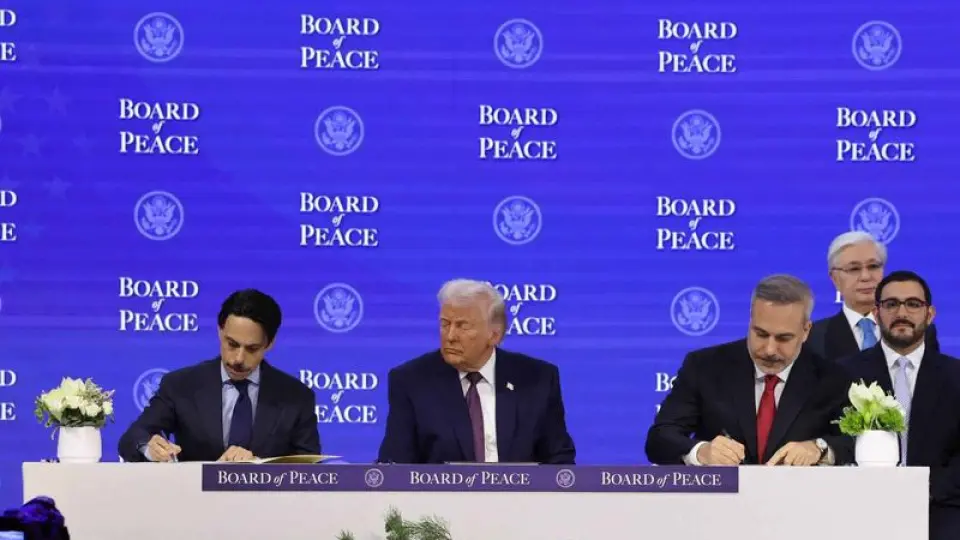 Davos'ta Barış Kurulu için imzalar atıldı 