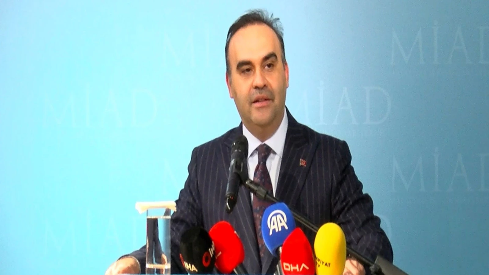 Bakan Kacır: Cephede güçlü değilseniz masada da güçlü olamazsınız