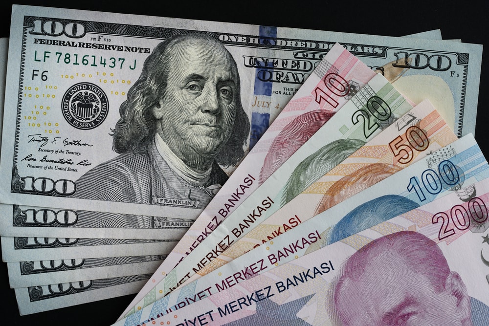 Dolar/TL rekora doymak bilmiyor: Bir rekor daha kırıldı!