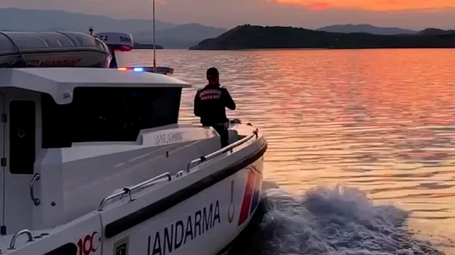 Jandarmanın ‘Yüzen Karakolu’ Karakaya Barajı'nda Görev Başında