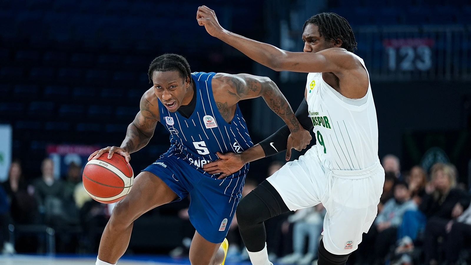 Anadolu Efes, Erokspor'a mağlup oldu