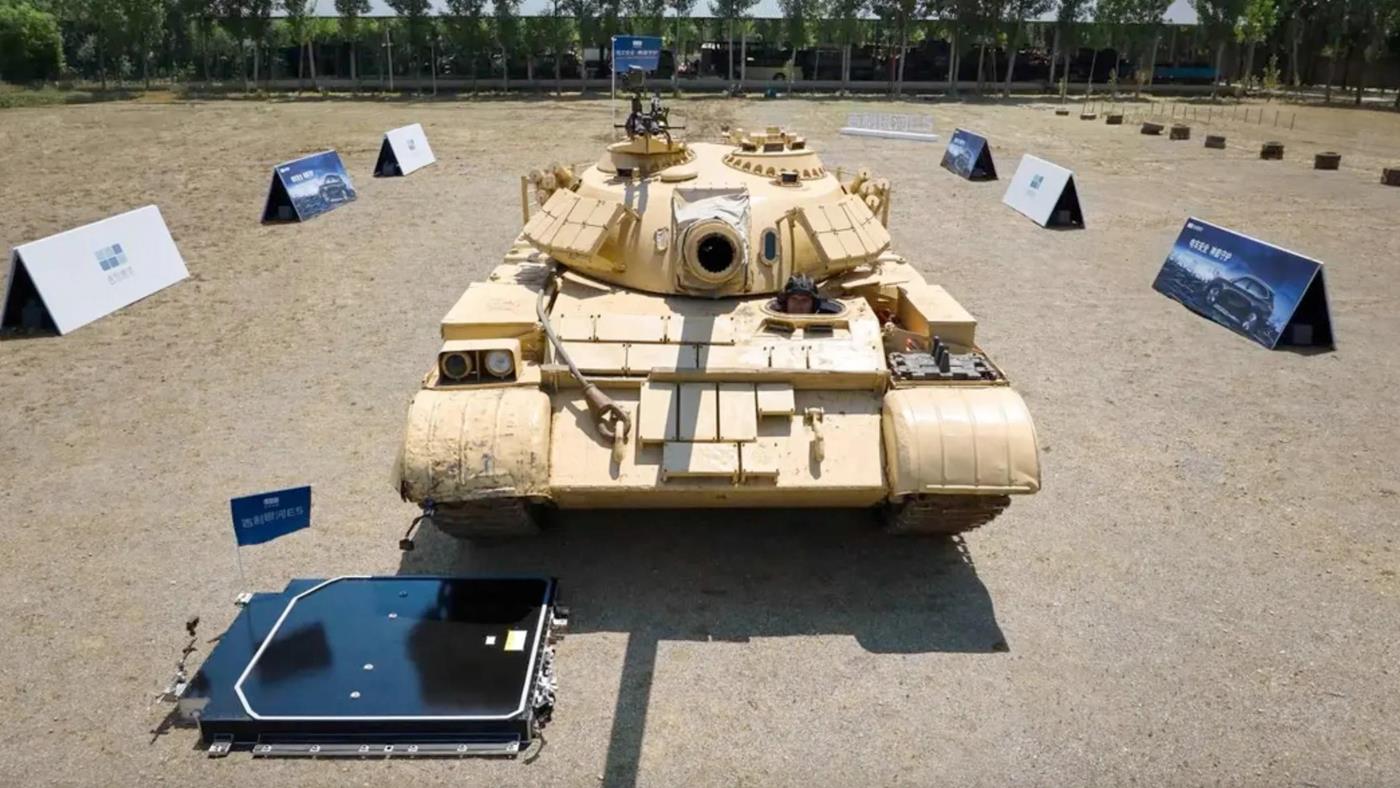 Geely, elektrikli araç bataryasını 36 tonluk tankla ezerek test etti: İşte sonuç