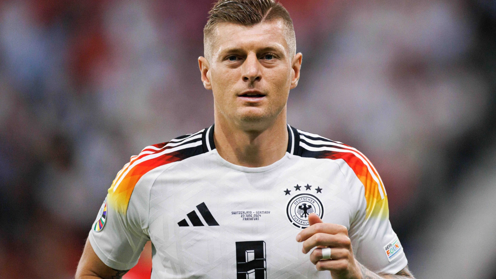 Toni Kroos'tan itiraf: Uçak bileti nasıl alınır bilmiyorum