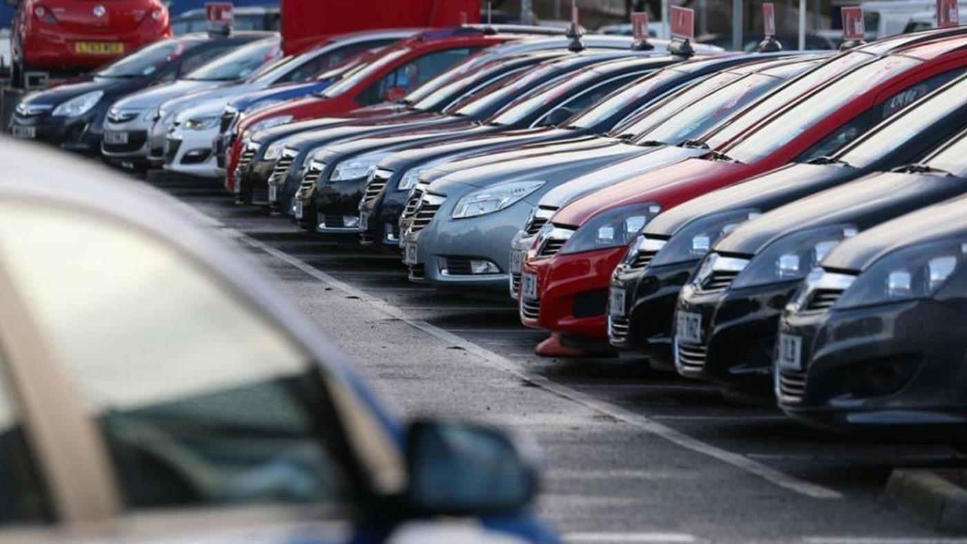 İthal otomobillere yeni ek vergi kararı Resmi Gazete'de