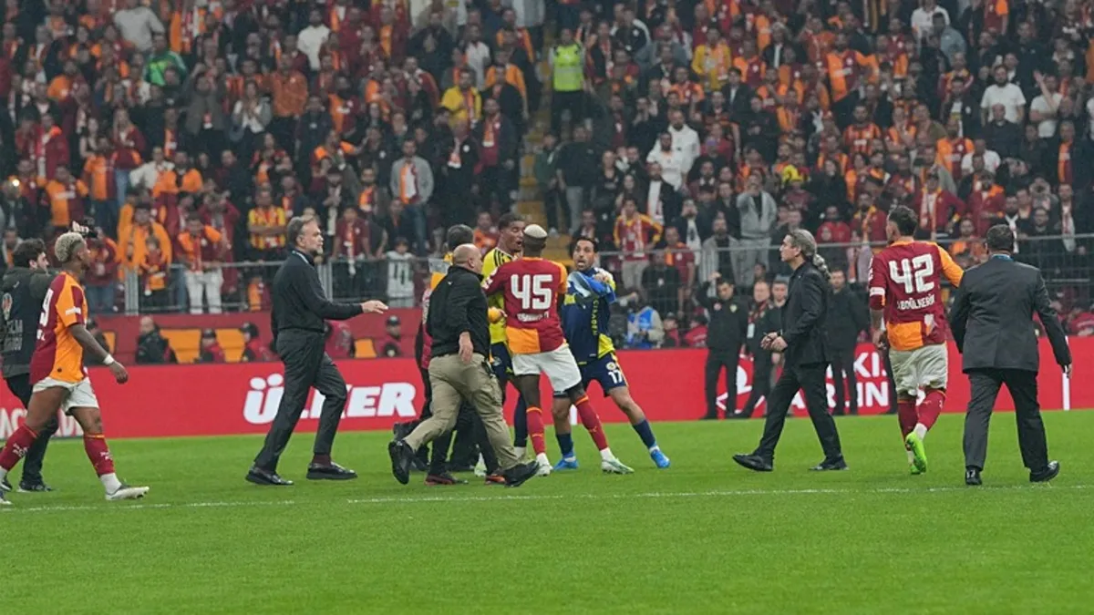 Galatasaray'dan Fenerbahçe'ye Yanıt! Kerem Aktürkoğlu, Archie Brown Ve Mert Hakan Yandaş İçin Açıklama