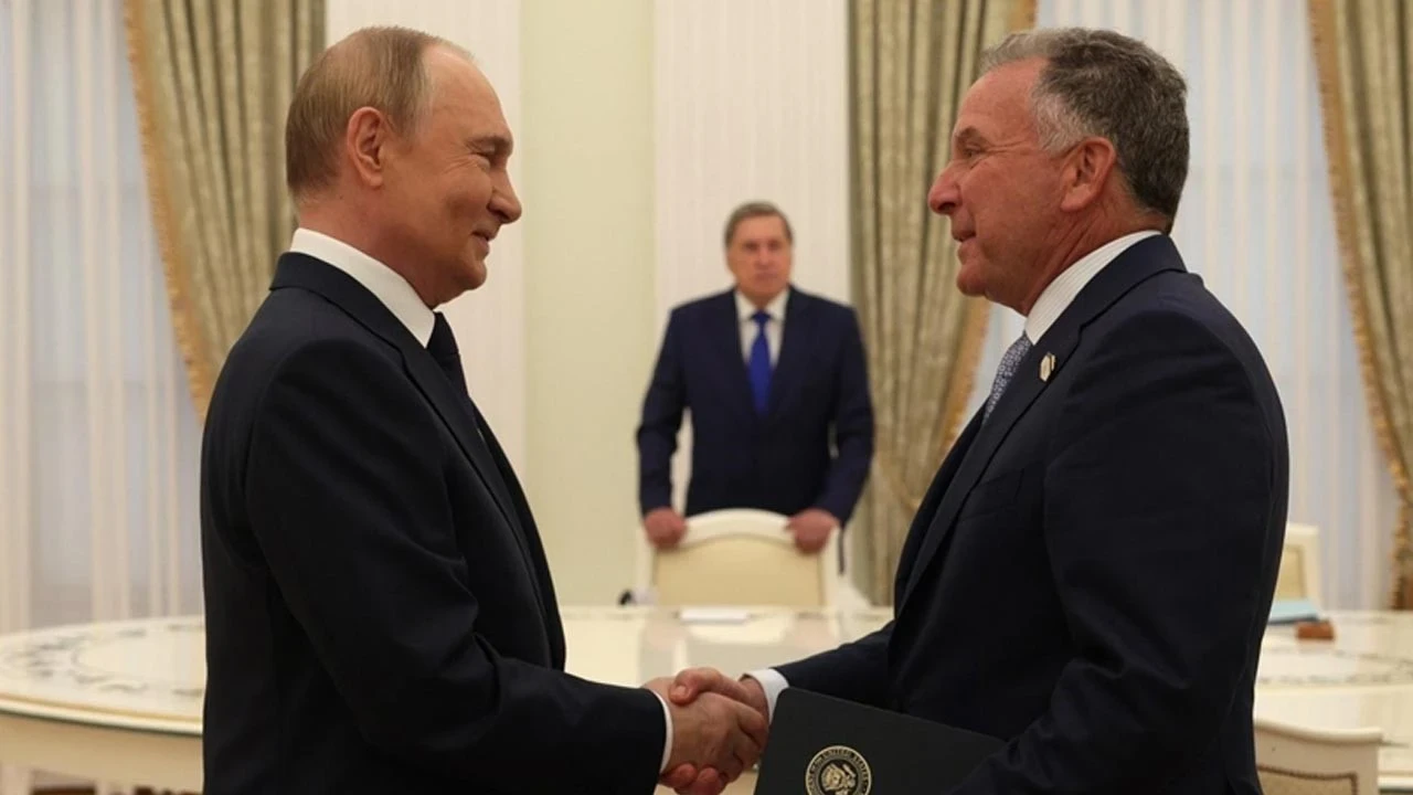 Putin, Trump'ın danışmanı Witkoff ve damadı Kushner ile bir araya geldi