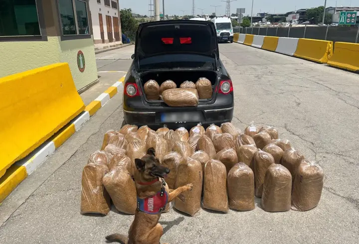 Mersin’de kaçak sigara ve tütün operasyonları: 4 gözaltı