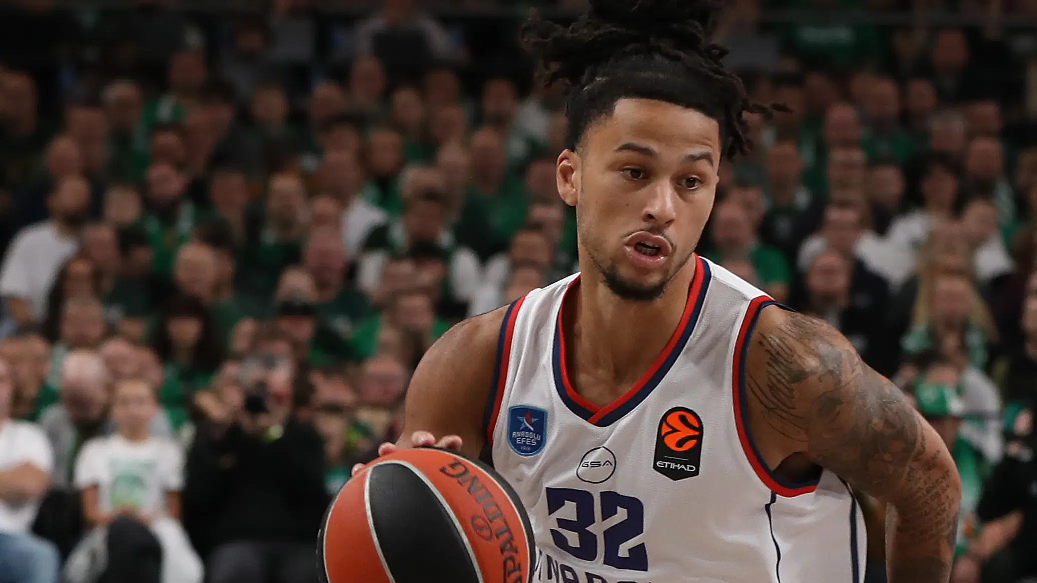 Anadolu Efes'in Galibiyet Hasreti Sona Erdi