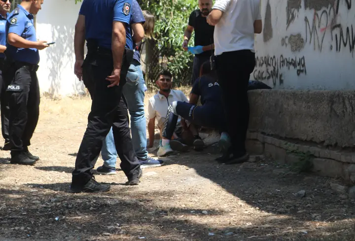 Çocuk Parkında 5 Bin Liralık Alacak Kavgası: Bacağından Vuruldu