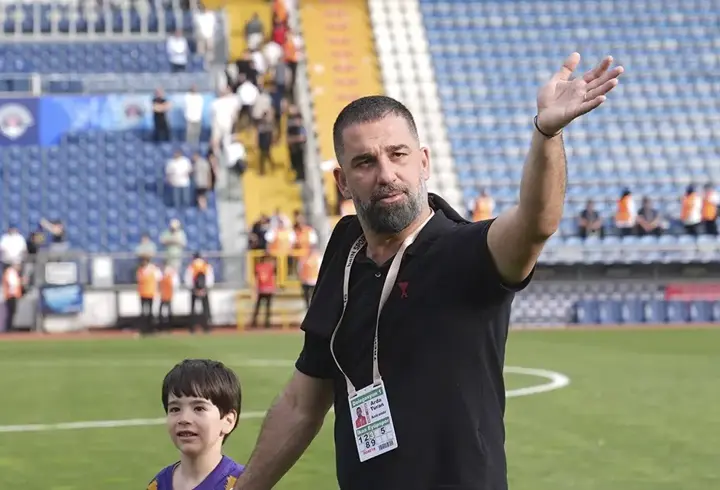 Asbaşkan açıkladı! Arda Turan, Eyüpspor’dan ayrıldı