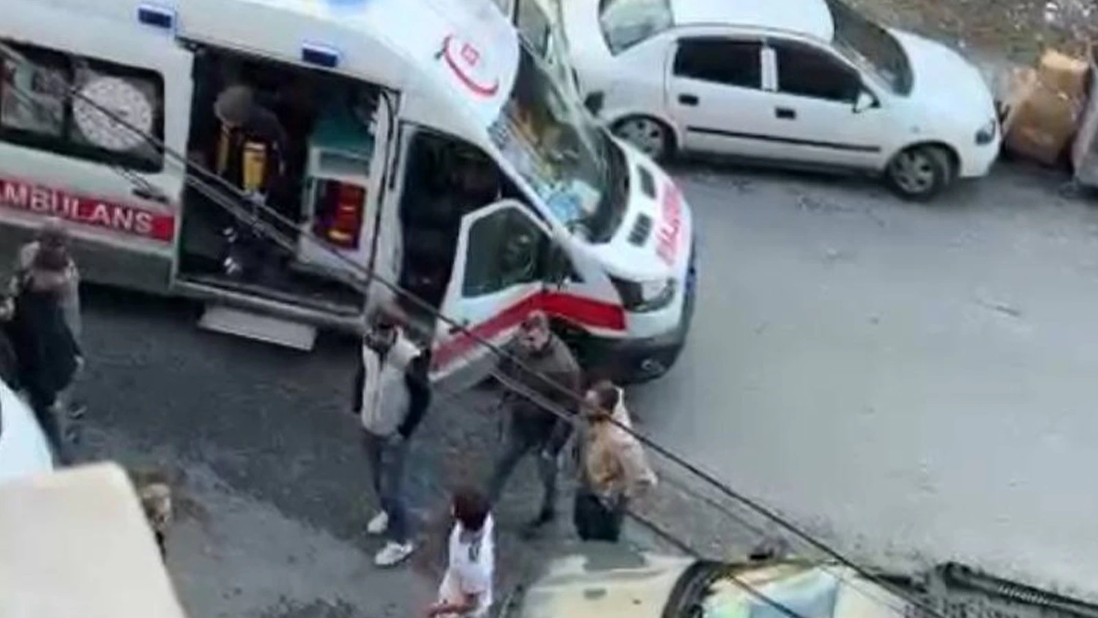 İstanbul'da dehşet! Boşanma aşamasındaki eşinin sevgilisini bıçakladı