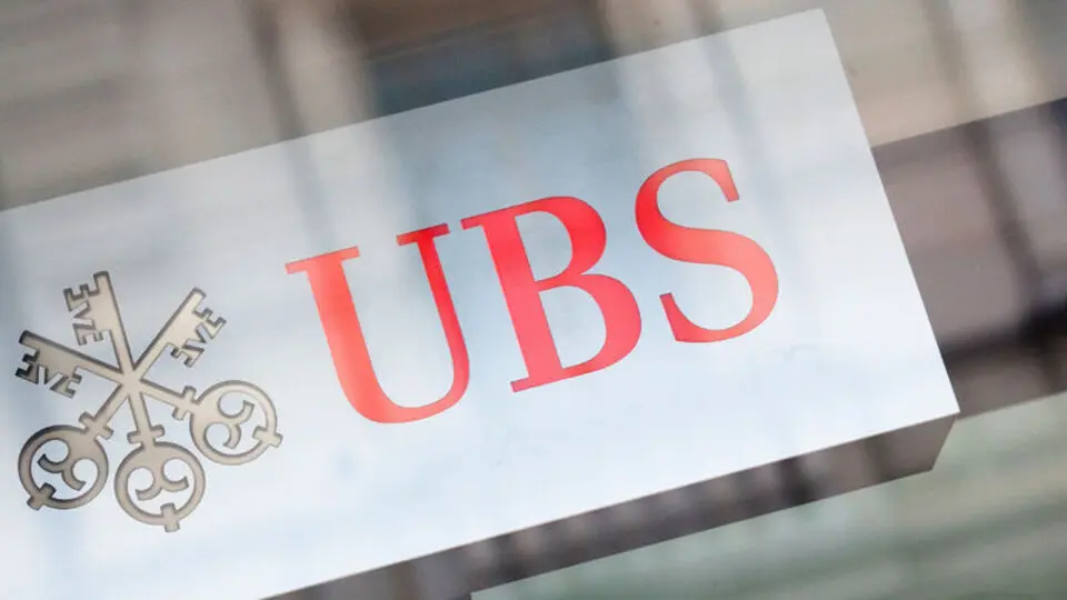 İsviçre'nin bankacılık devi UBS altın tahminlerini yükseltti