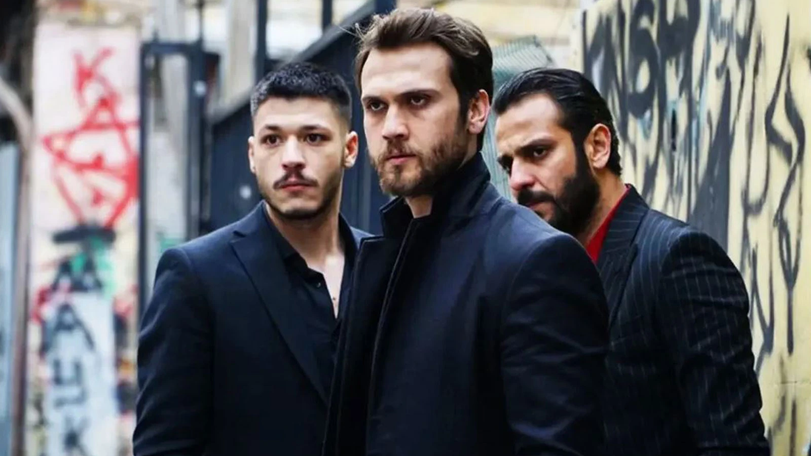 Çukur dizisi hayranlarına müjde! Filmi geliyor