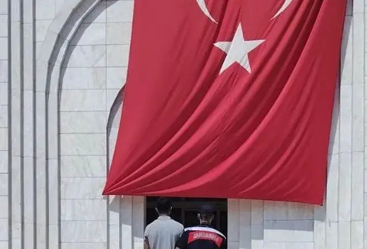 Muğla'da hakkında 12 yıl 6 ay hapis cezası bulunan firari yakalandı