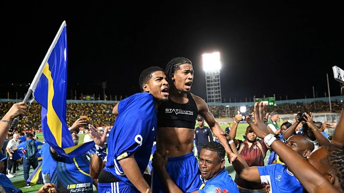 Advocaat'lı Curaçao resmen tarih yazdı! Dünya Kupası’na katılan en küçük...
