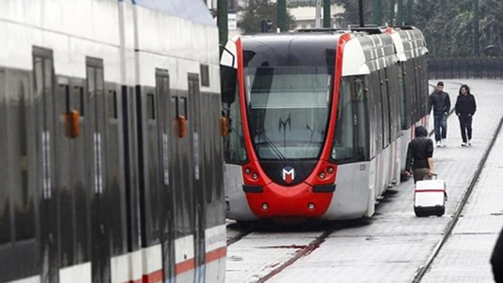 İstanbul'da Aksayan Bazı Tramvay Ve Metro Seferleri Yeniden Başladı